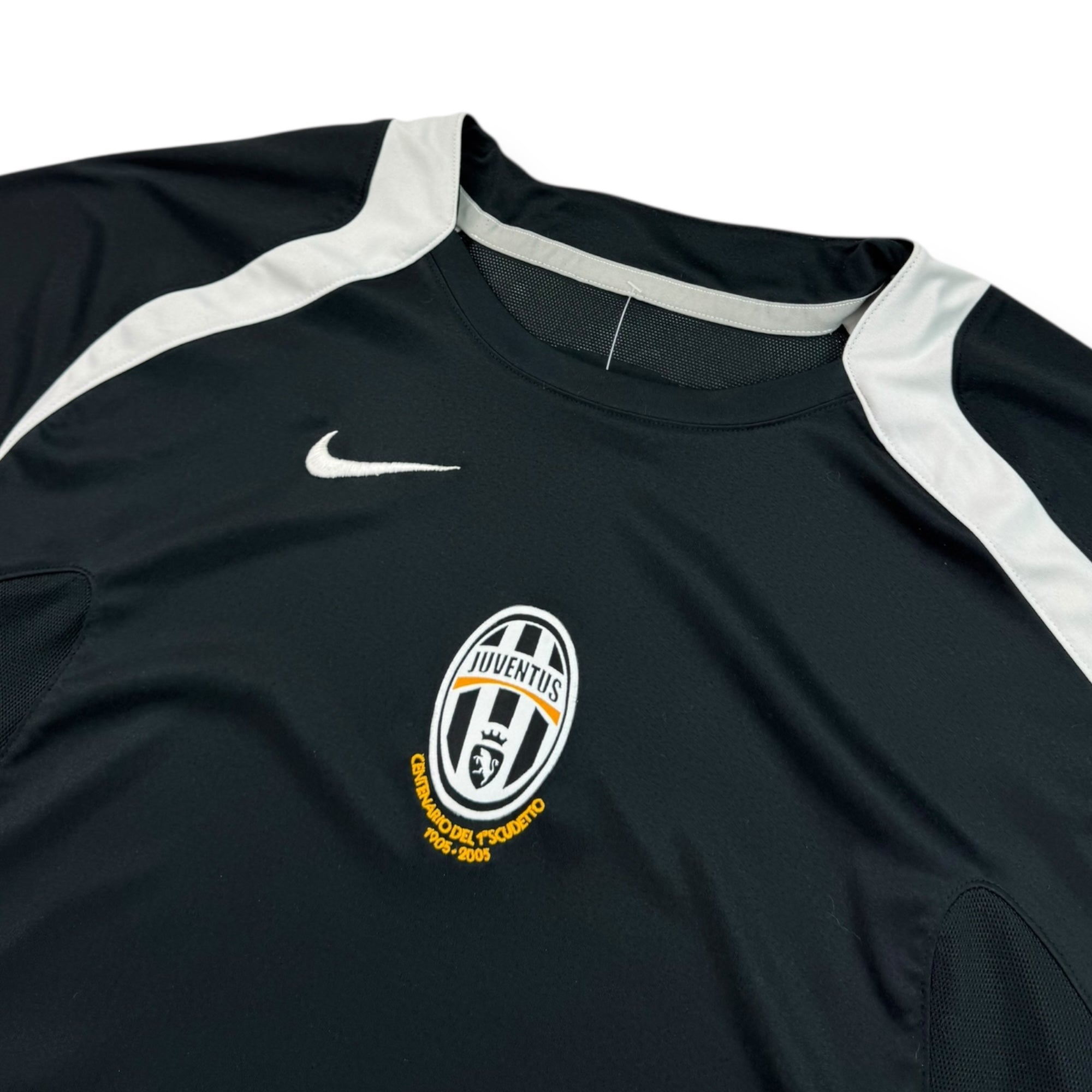 Juventus 2005 Training Shirt (XL)