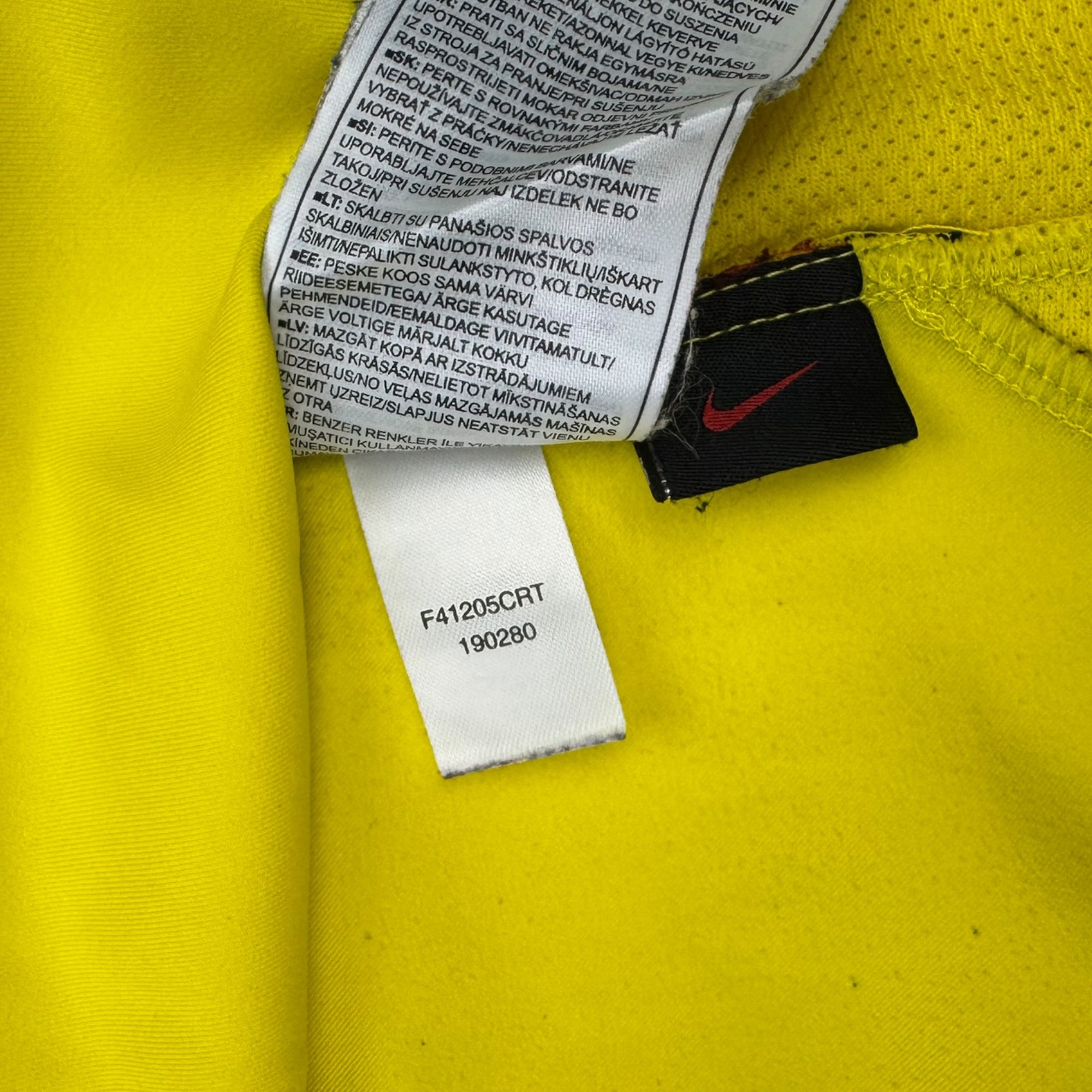 Borussia Dortmund 2004 Home Shirt (XL)