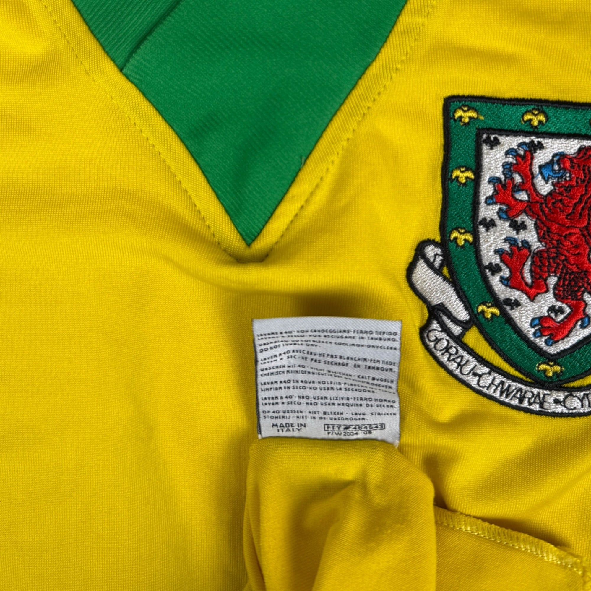 Wales 2006 Away Shirt (S)