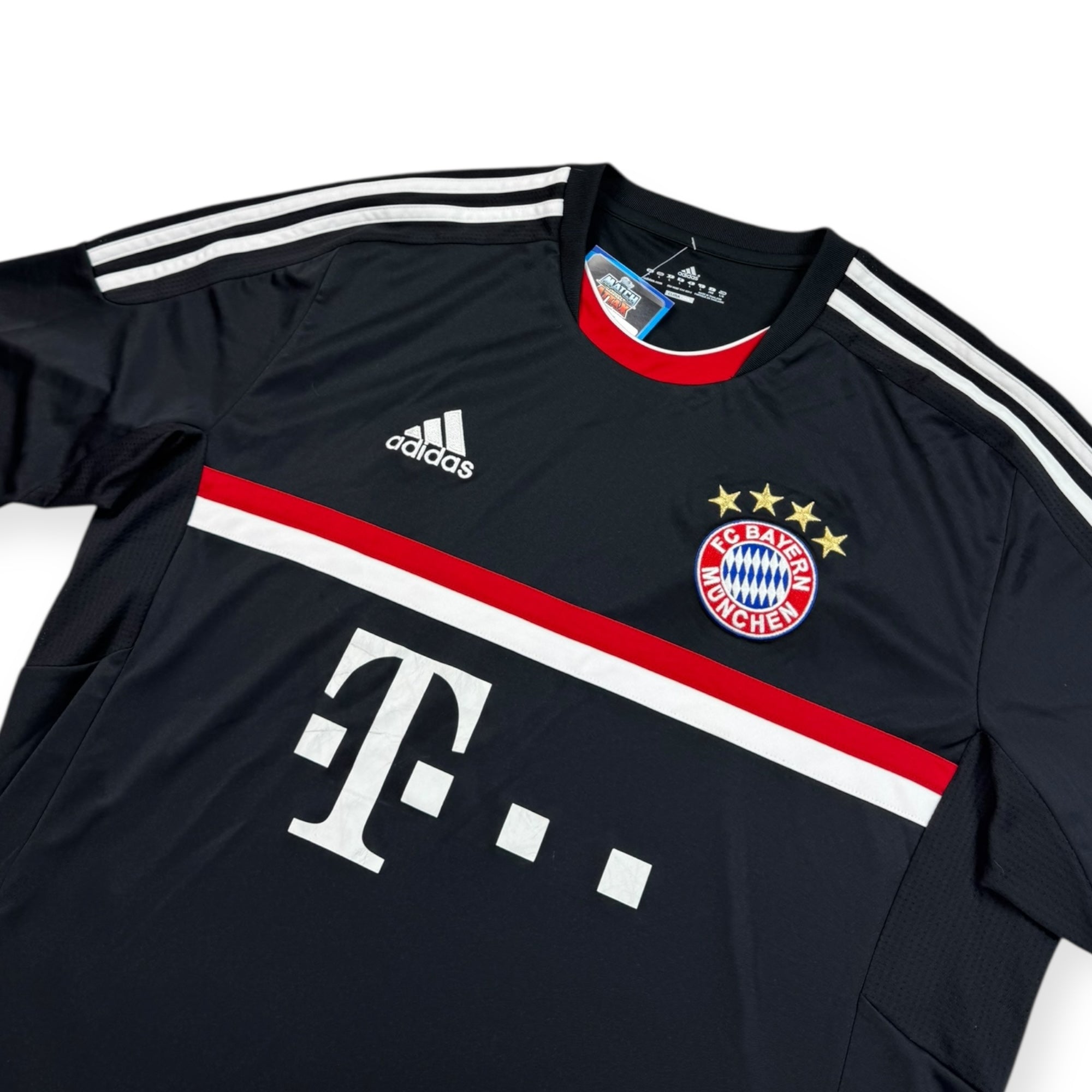Bayern Munich 2011 Third Shirt (L)