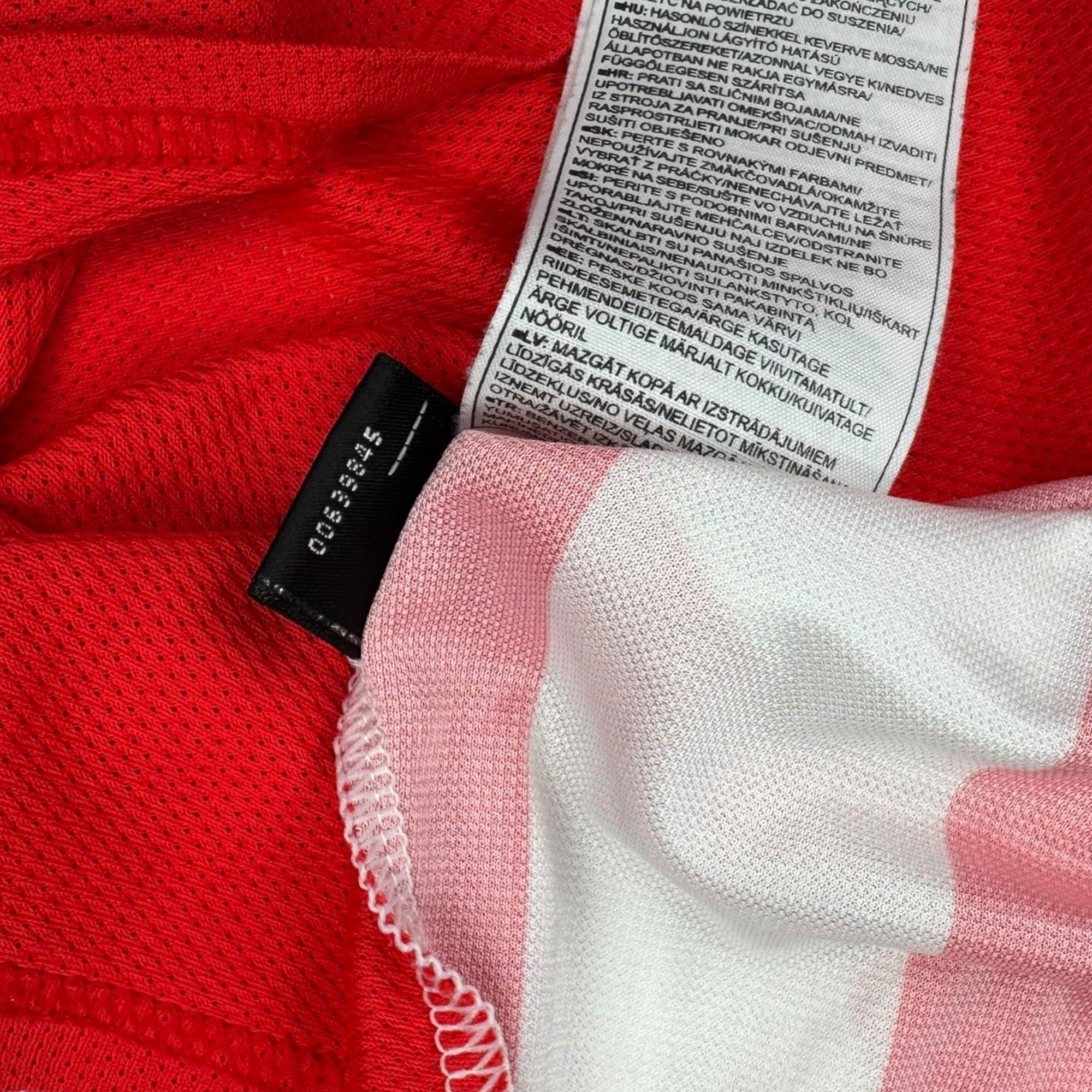 Sunderland 2002 Home Shirt (L)