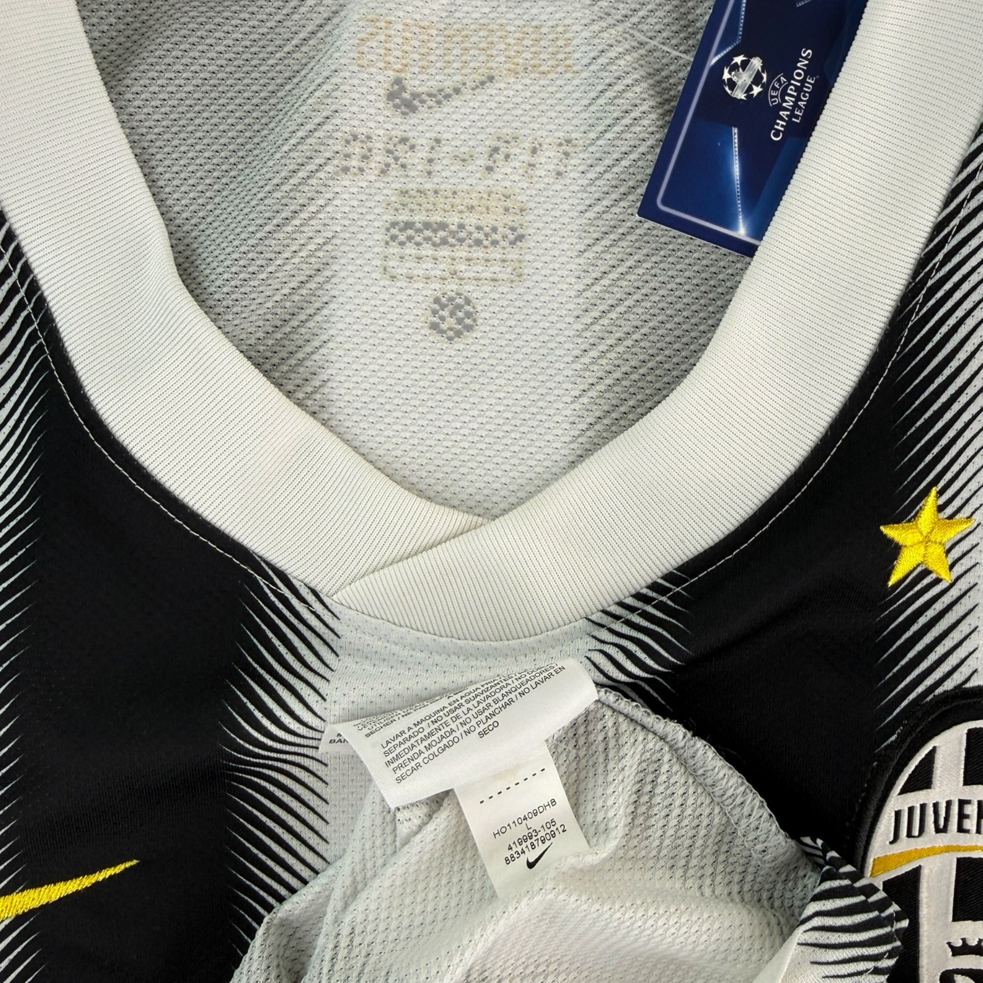 Juventus 2011 Home Shirt (L)