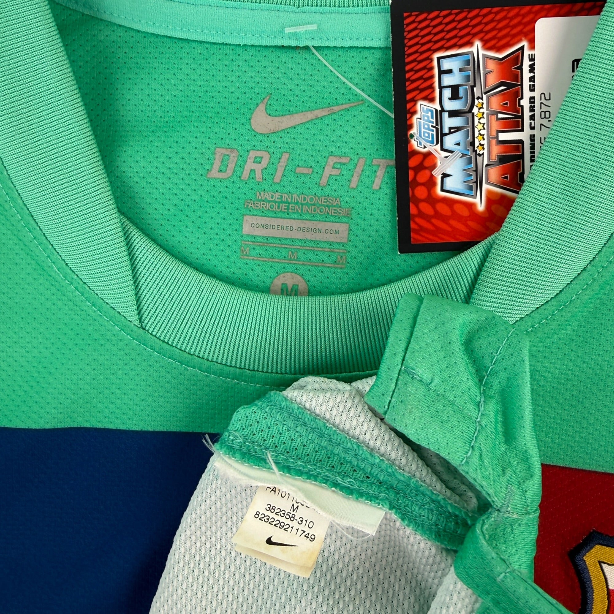 FC Barcelona 2010 Away Shirt (M)