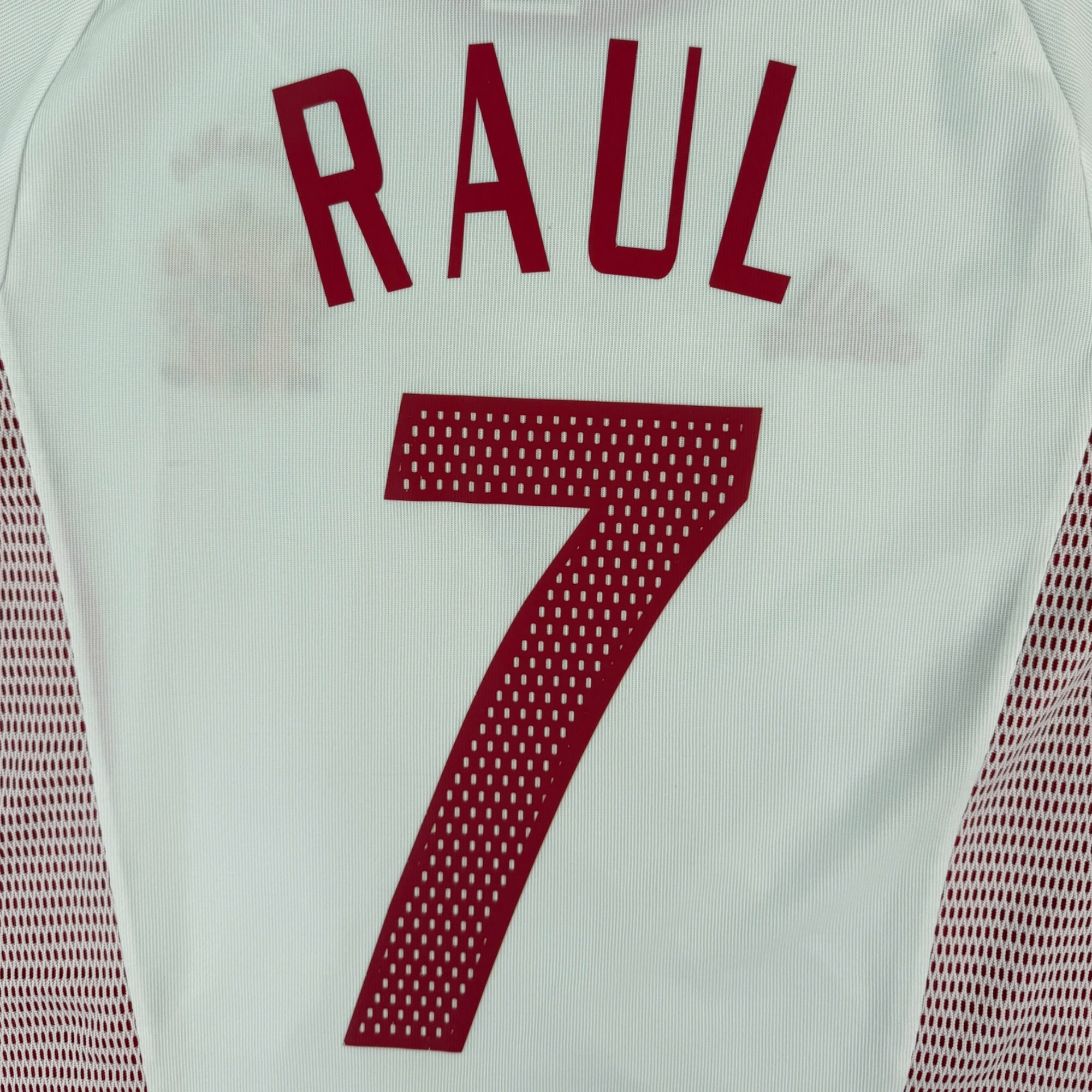 Spain 2002 Away Shirt, Raul 7 (S)