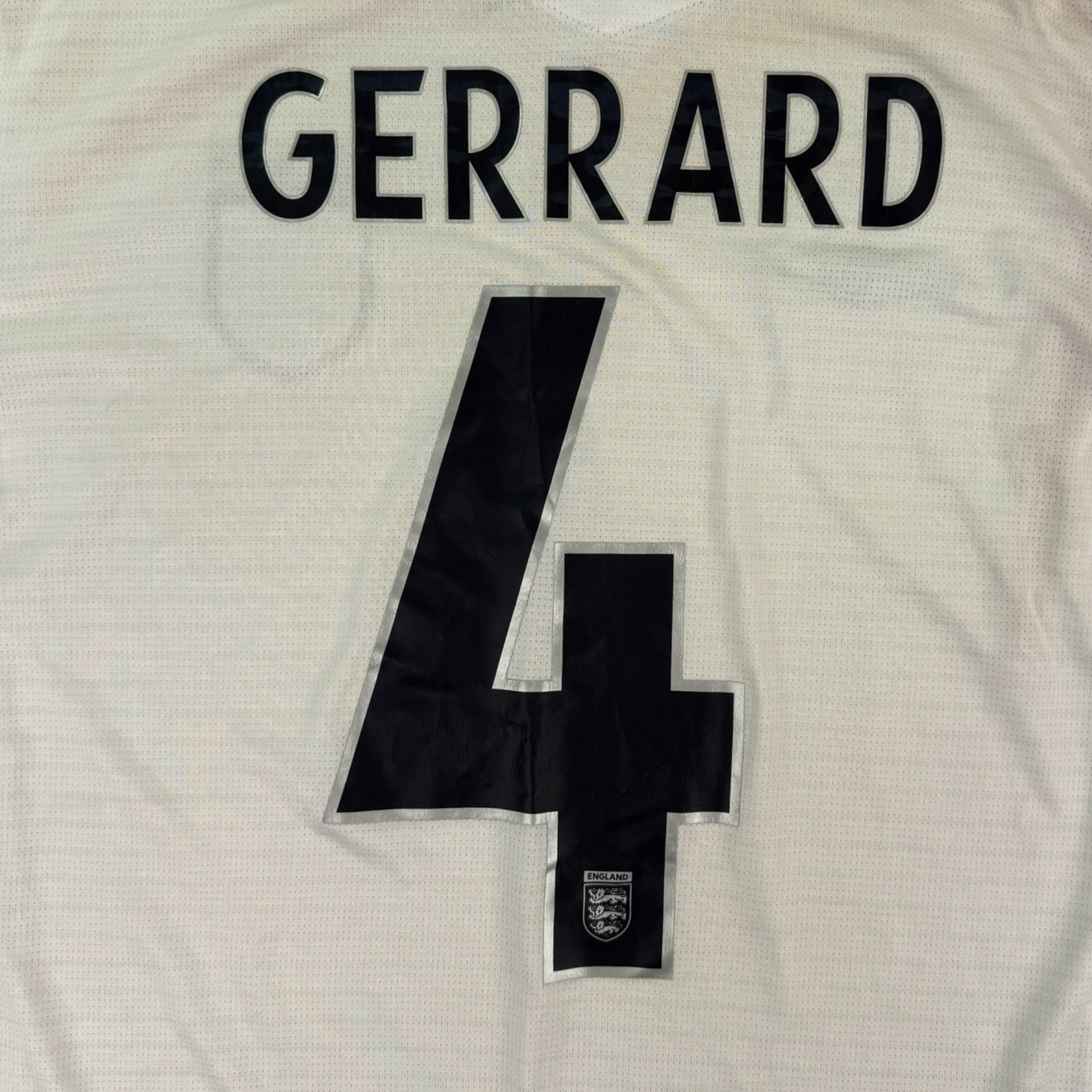 England 2005 Home Shirt, Gerrard 4 (L)