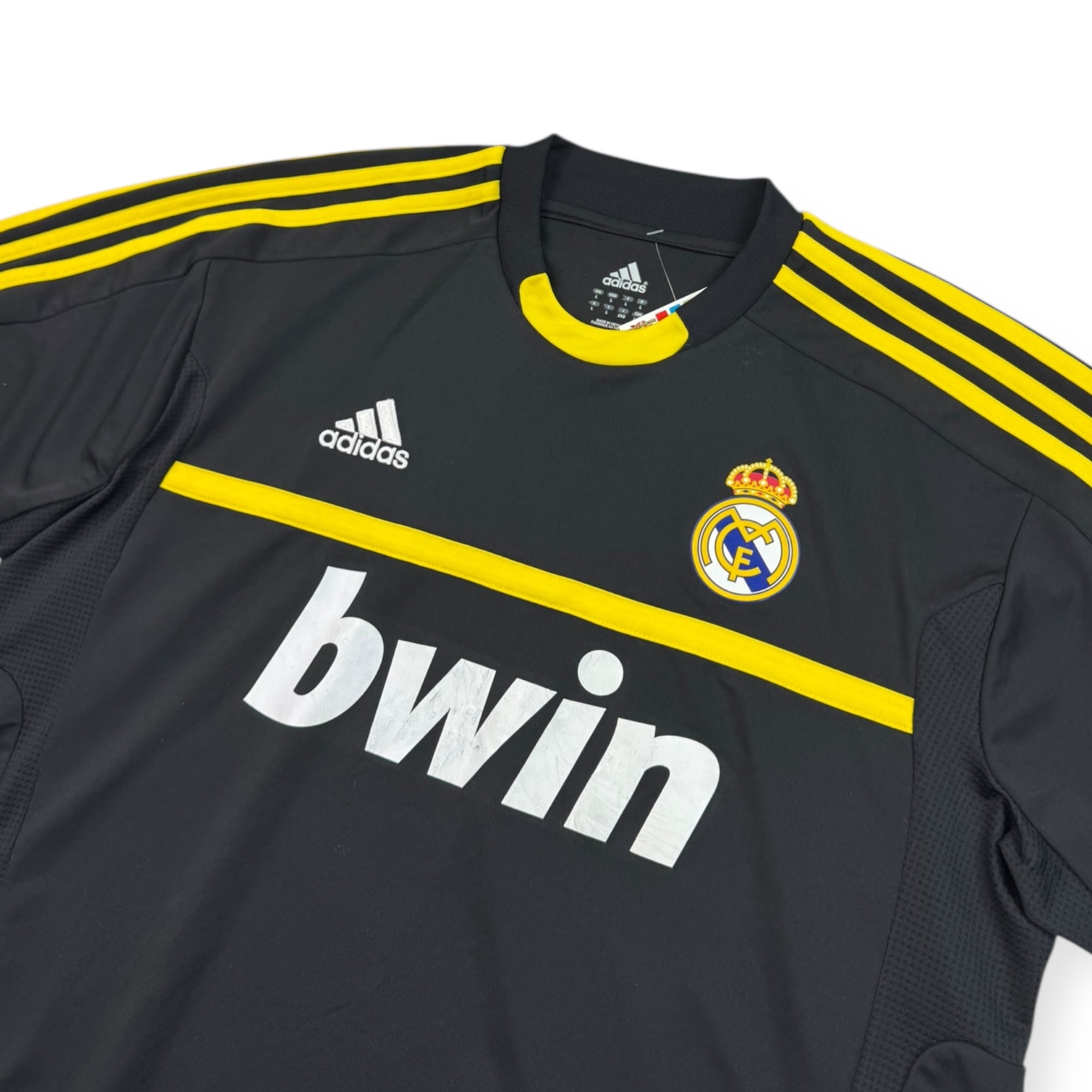 Real Madrid 2011 GK Away Shirt (L)