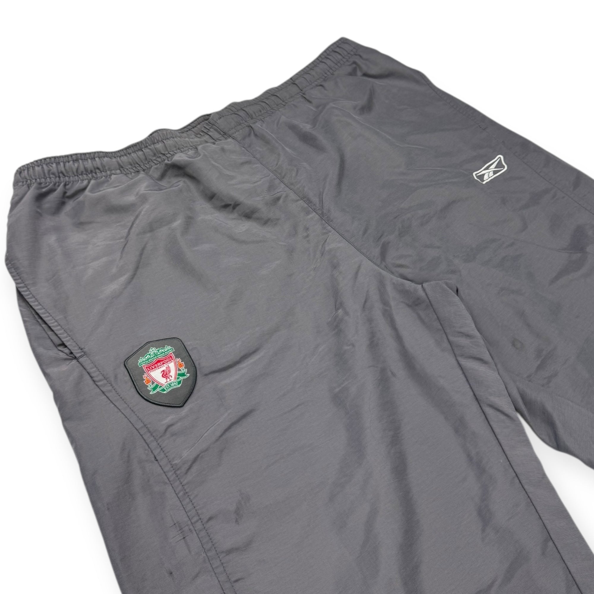 Liverpool 2004 3/4 Shorts (M)