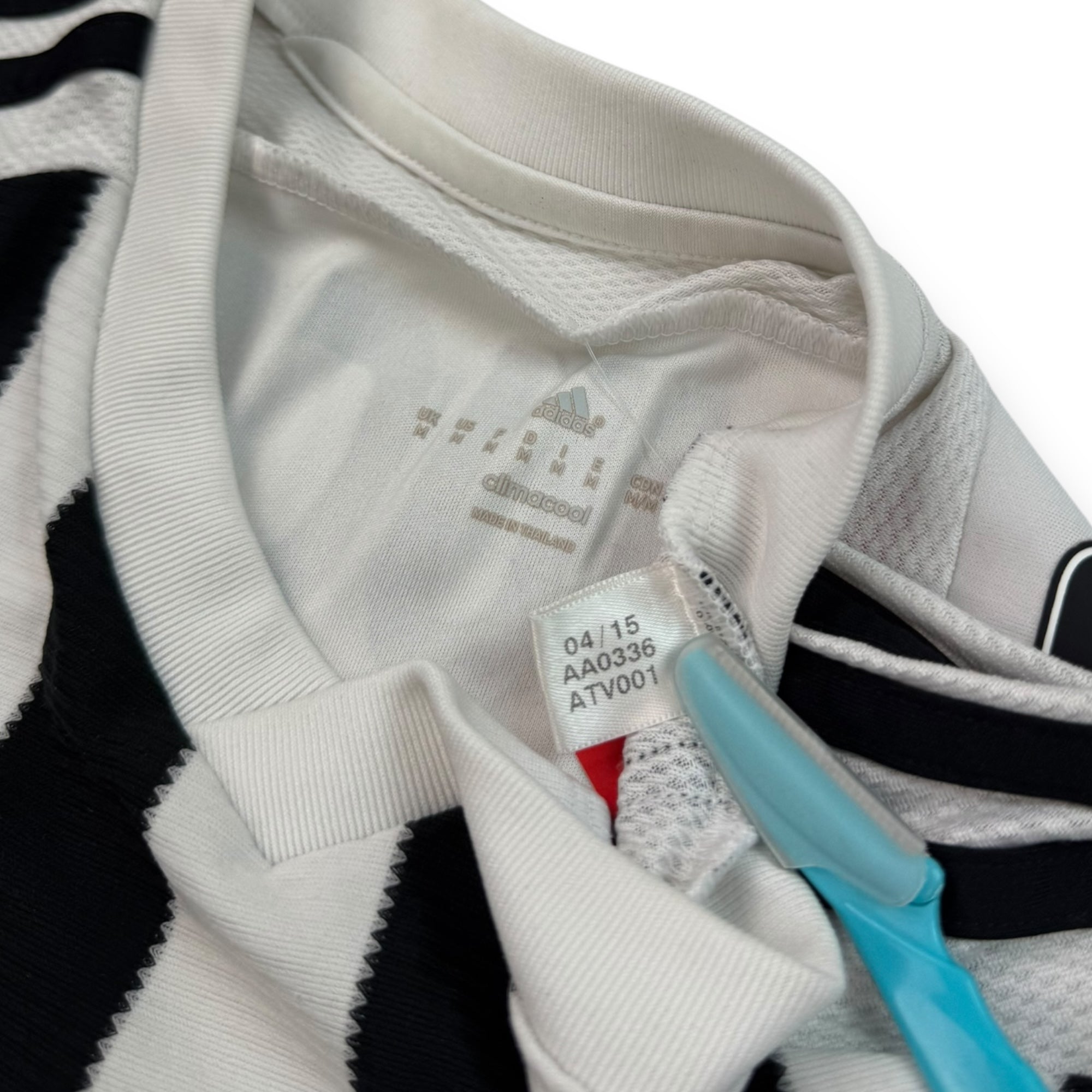 Juventus 2015 Home Shirt, Bonucci 19 (M)