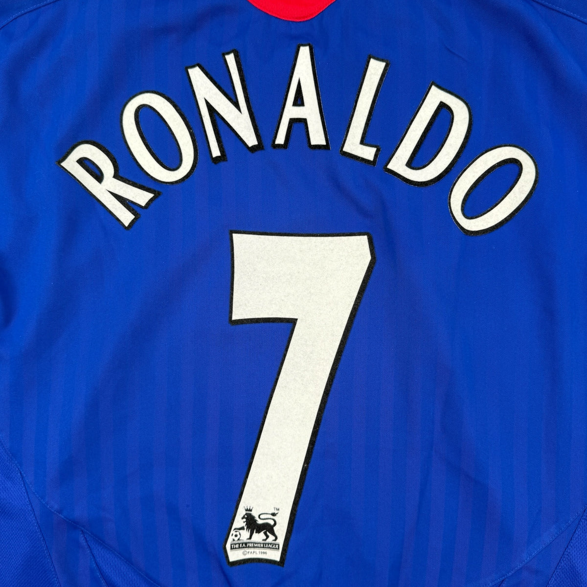Manchester United 2005 Away Shirt, Ronaldo 7 (XL)