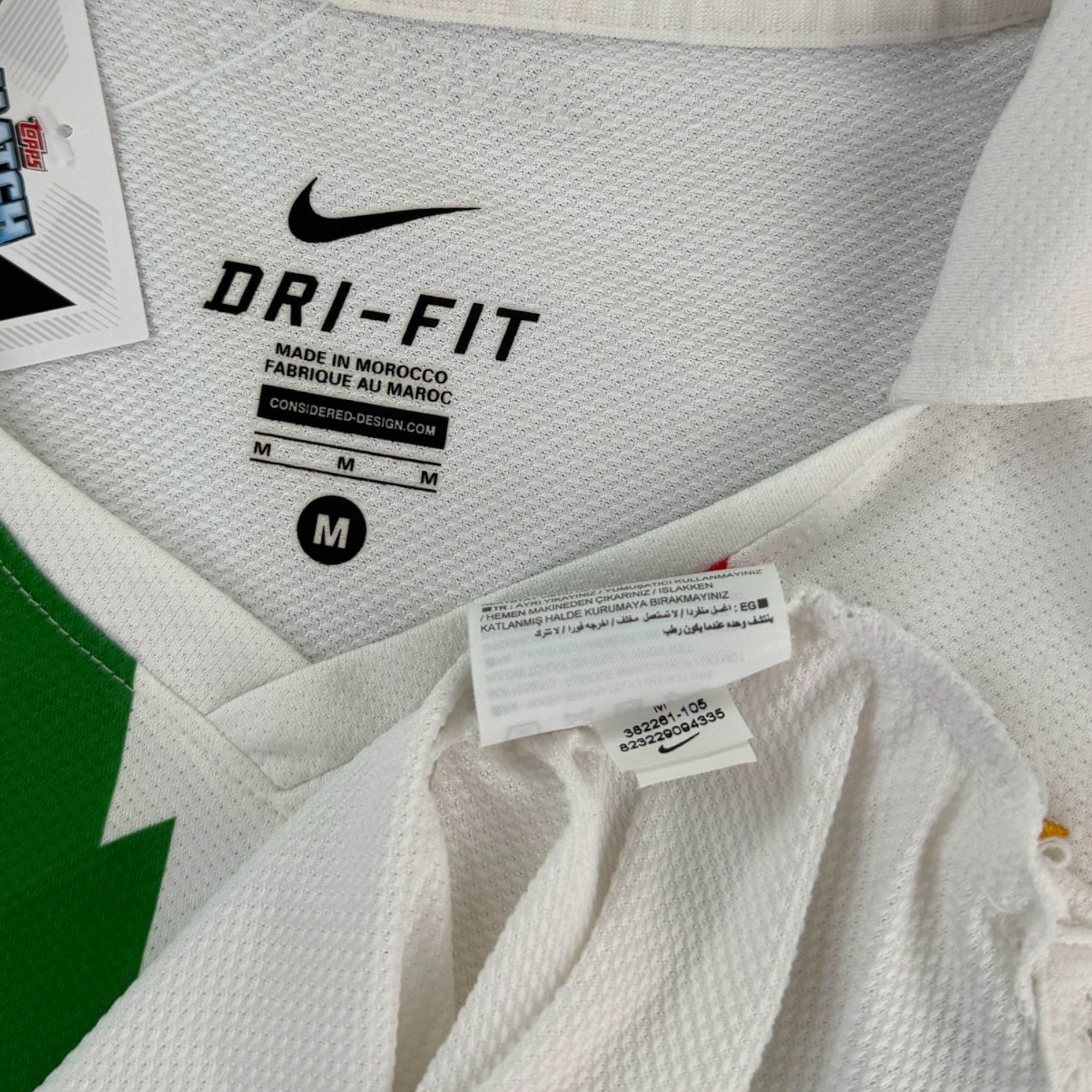 Juventus 2010 Away Shirt (M)