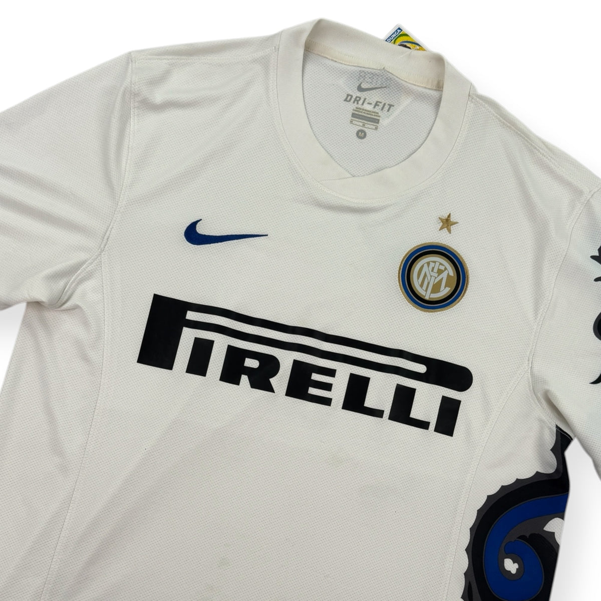 Inter Milan 2010 Away Shirt (M)