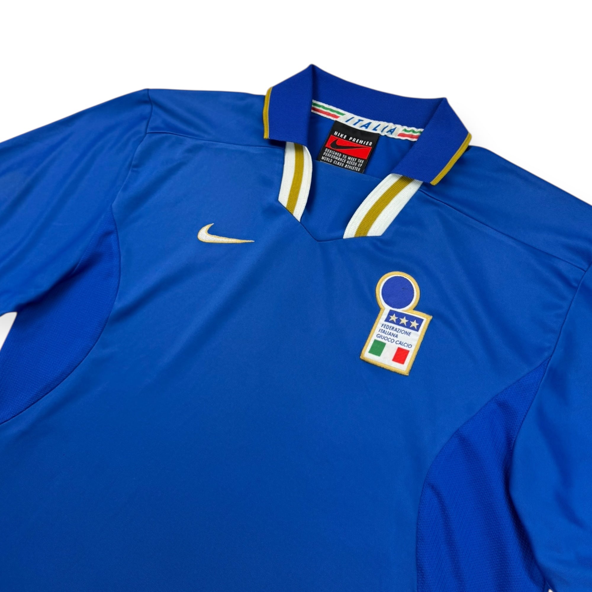 Italy 1996 Home Shirt (L)