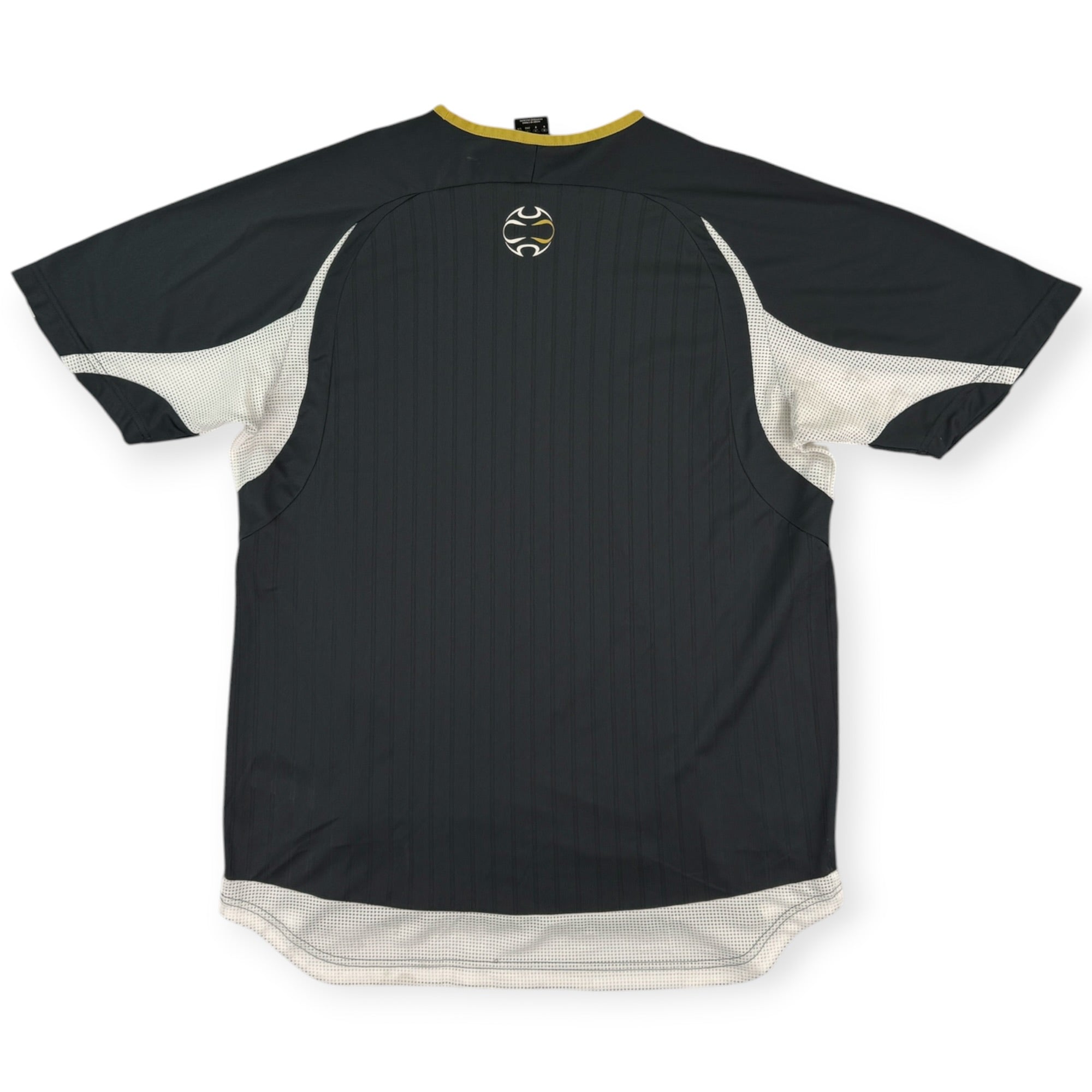 Real Madrid 2006 Training Shirt (L)