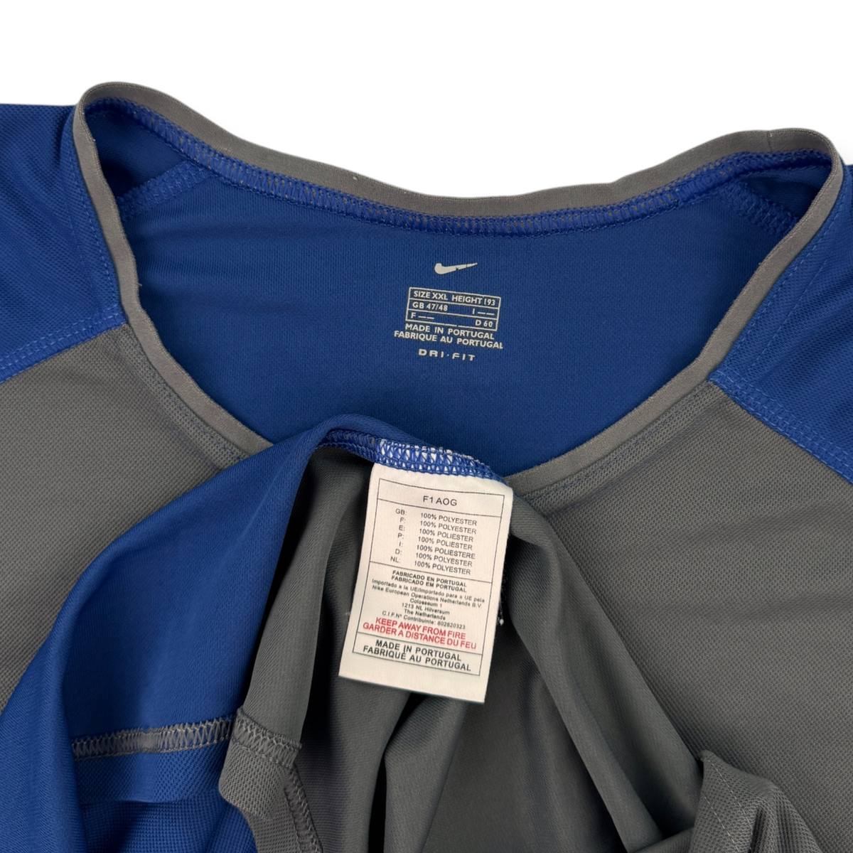 FC Barcelona 2001 Training Shirt (XXL)