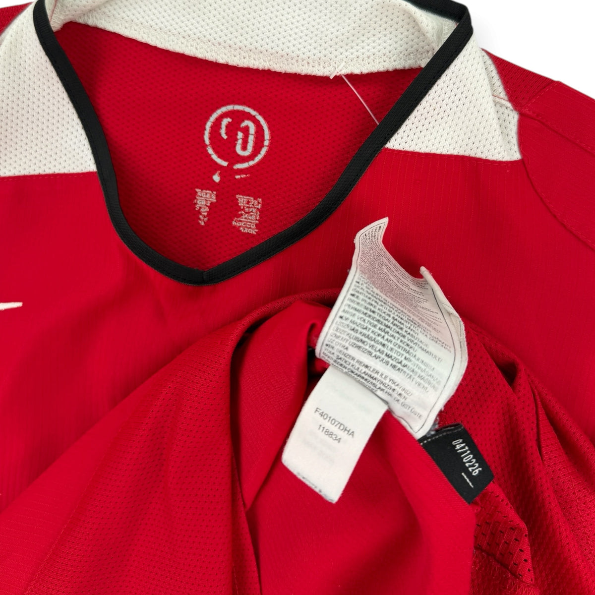 Manchester United 2004 Home Shirt (S)