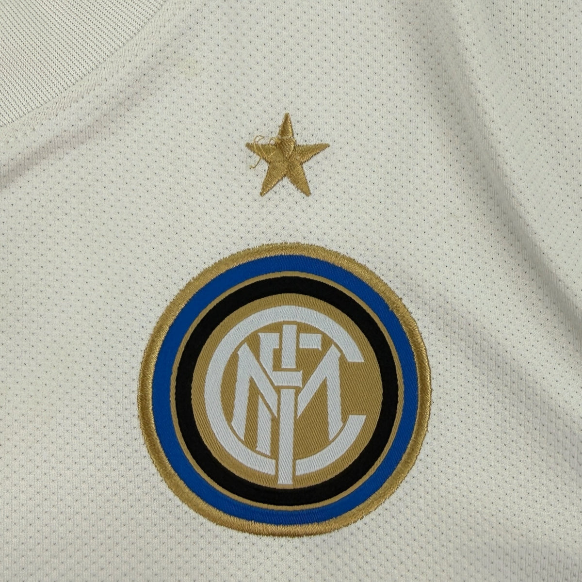 Inter Milan 2010 Away Shirt (M)