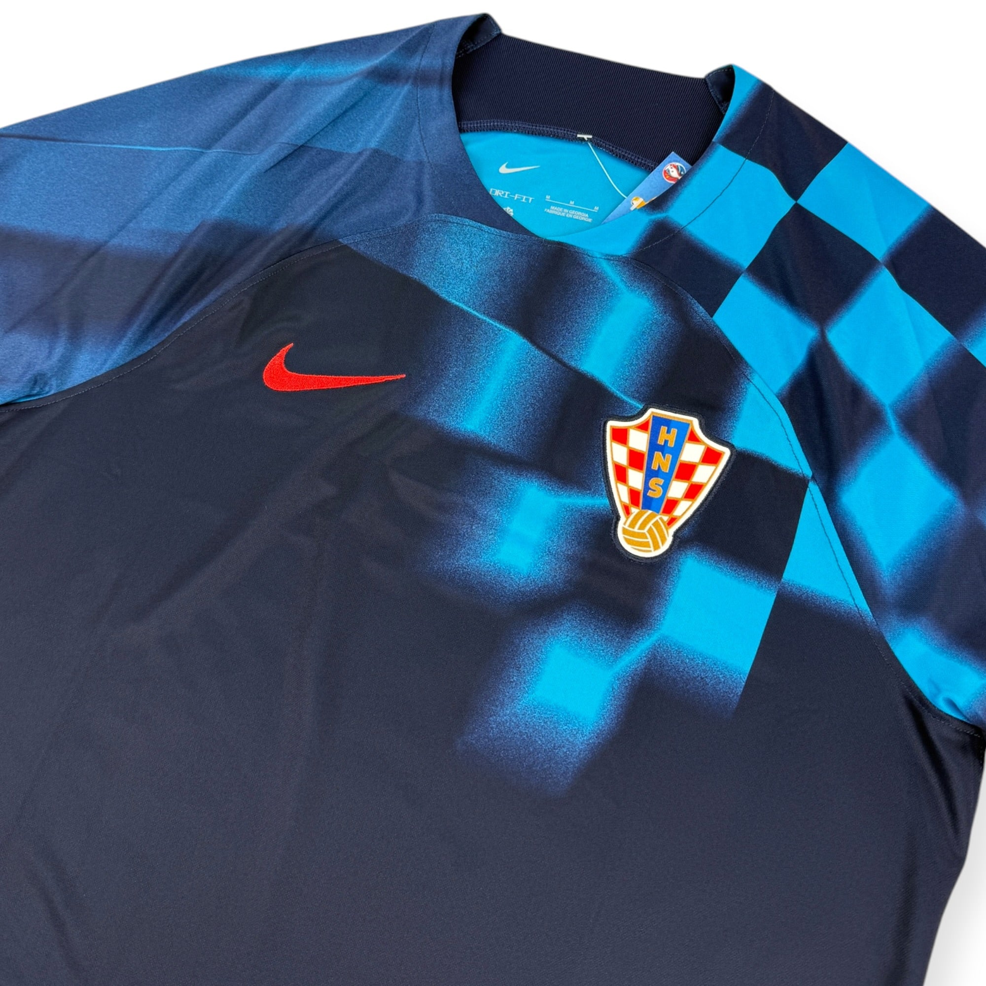 Croatia 2022 Away Shirt (M)