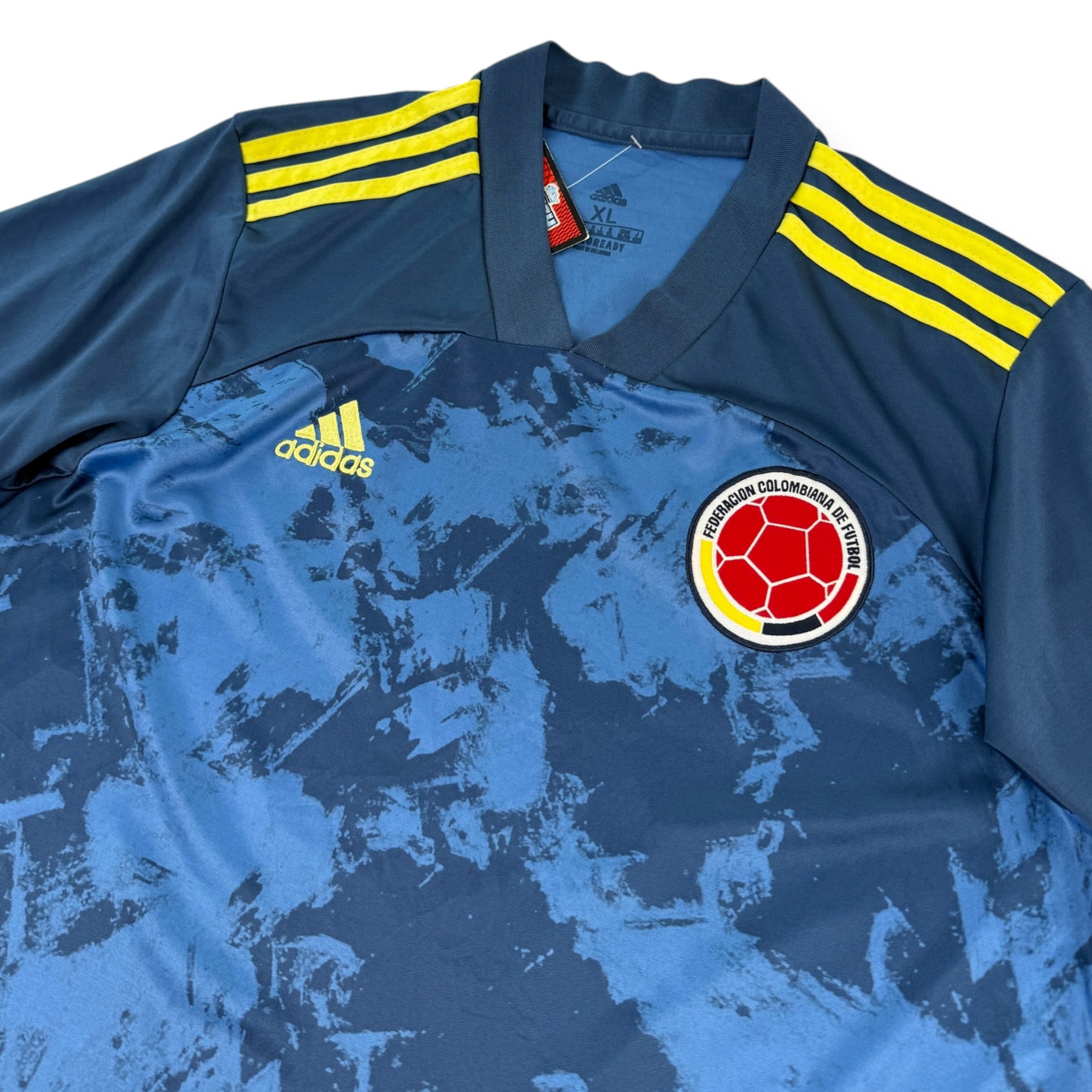 Colombia 2020 Away Shirt (M)