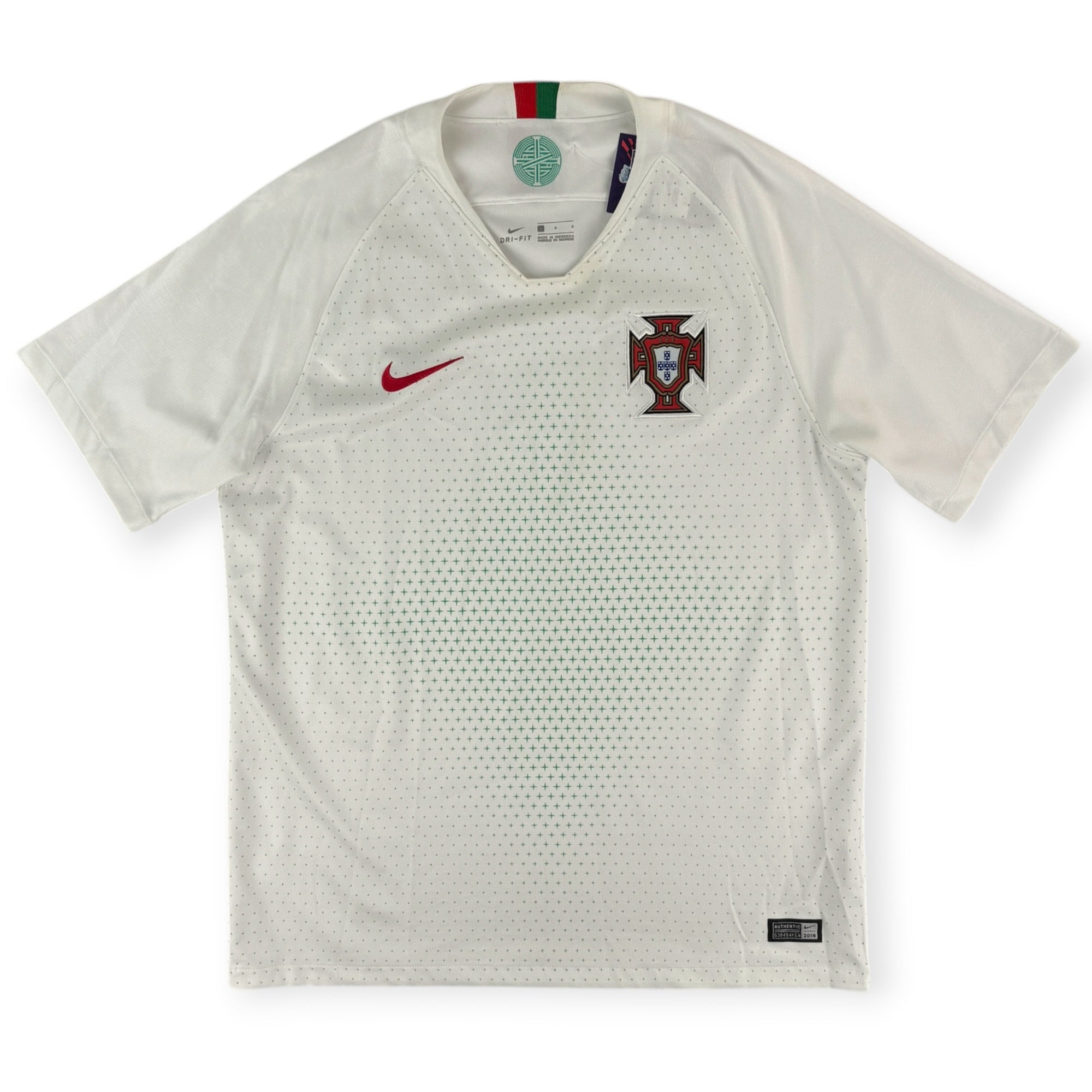 Portugal 2018 Away Shirt (L)