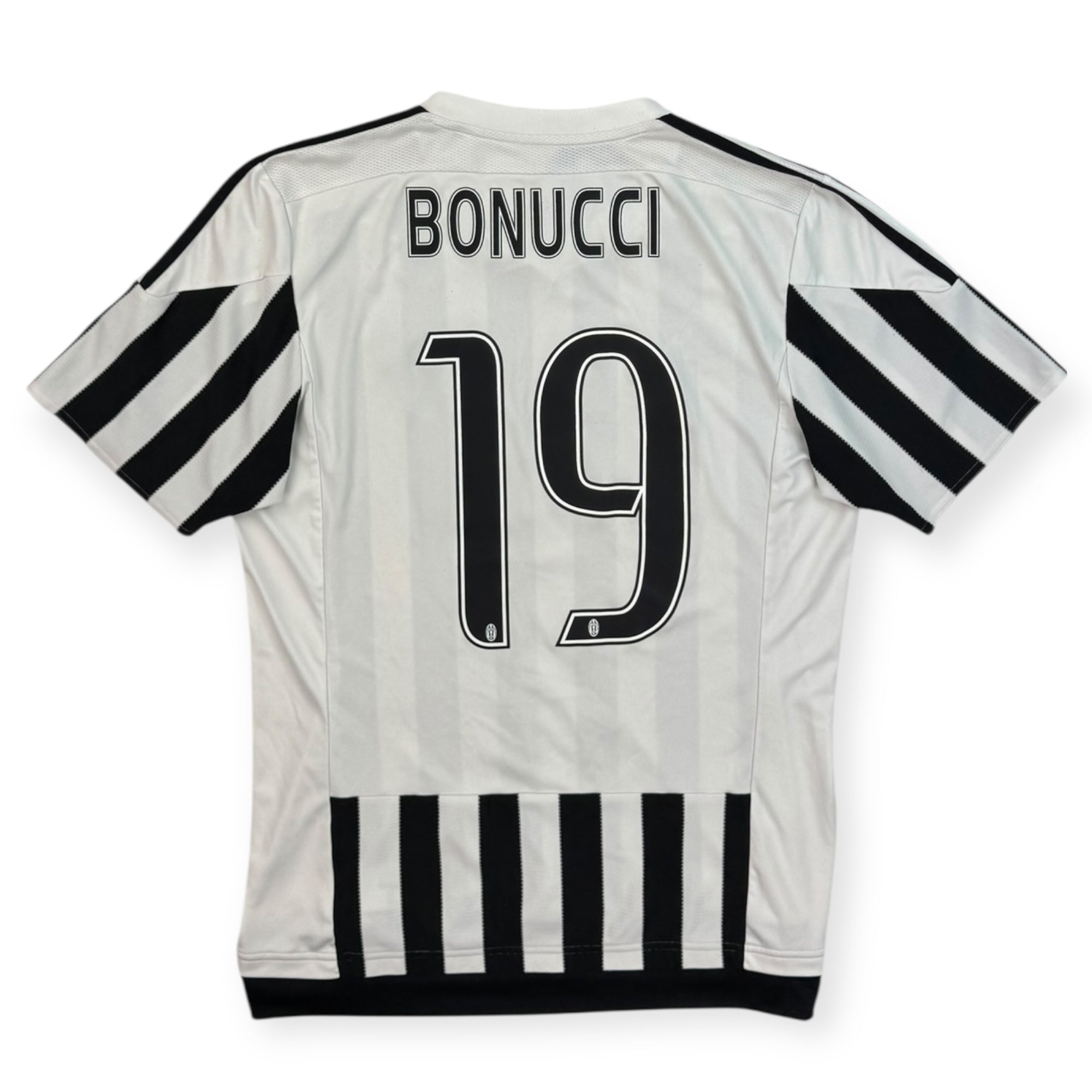Juventus 2015 Home Shirt, Bonucci 19 (M)