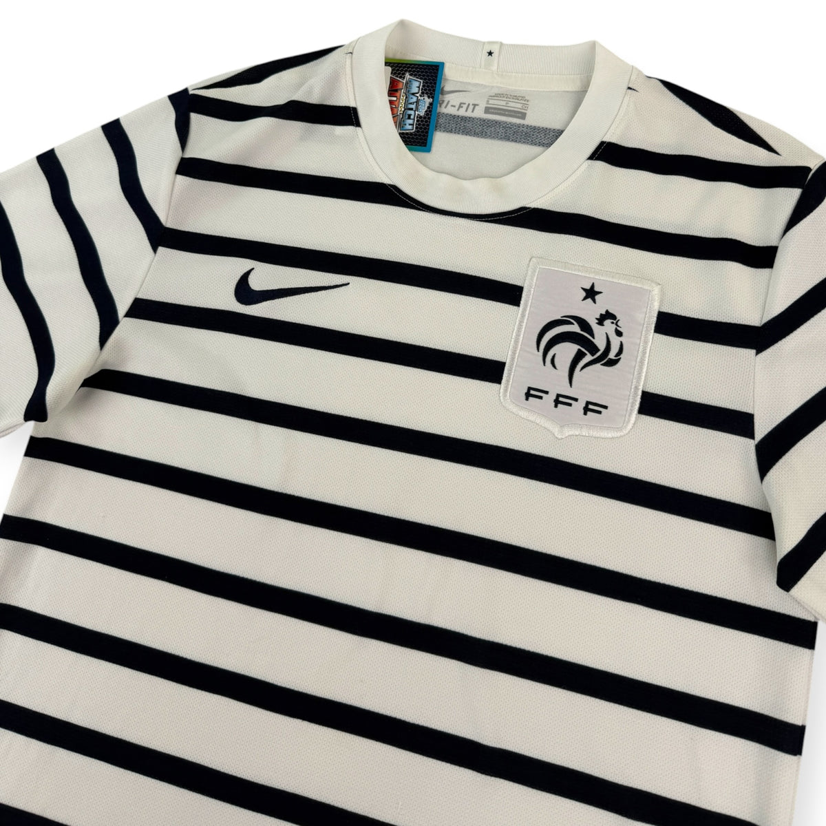 France 2011 Away Shirt (S)