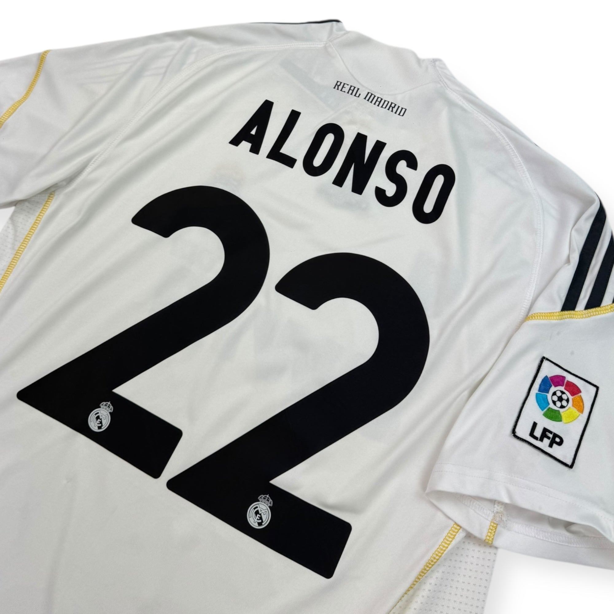 Real Madrid 2009 Home Shirt, Alonso 22 (L)