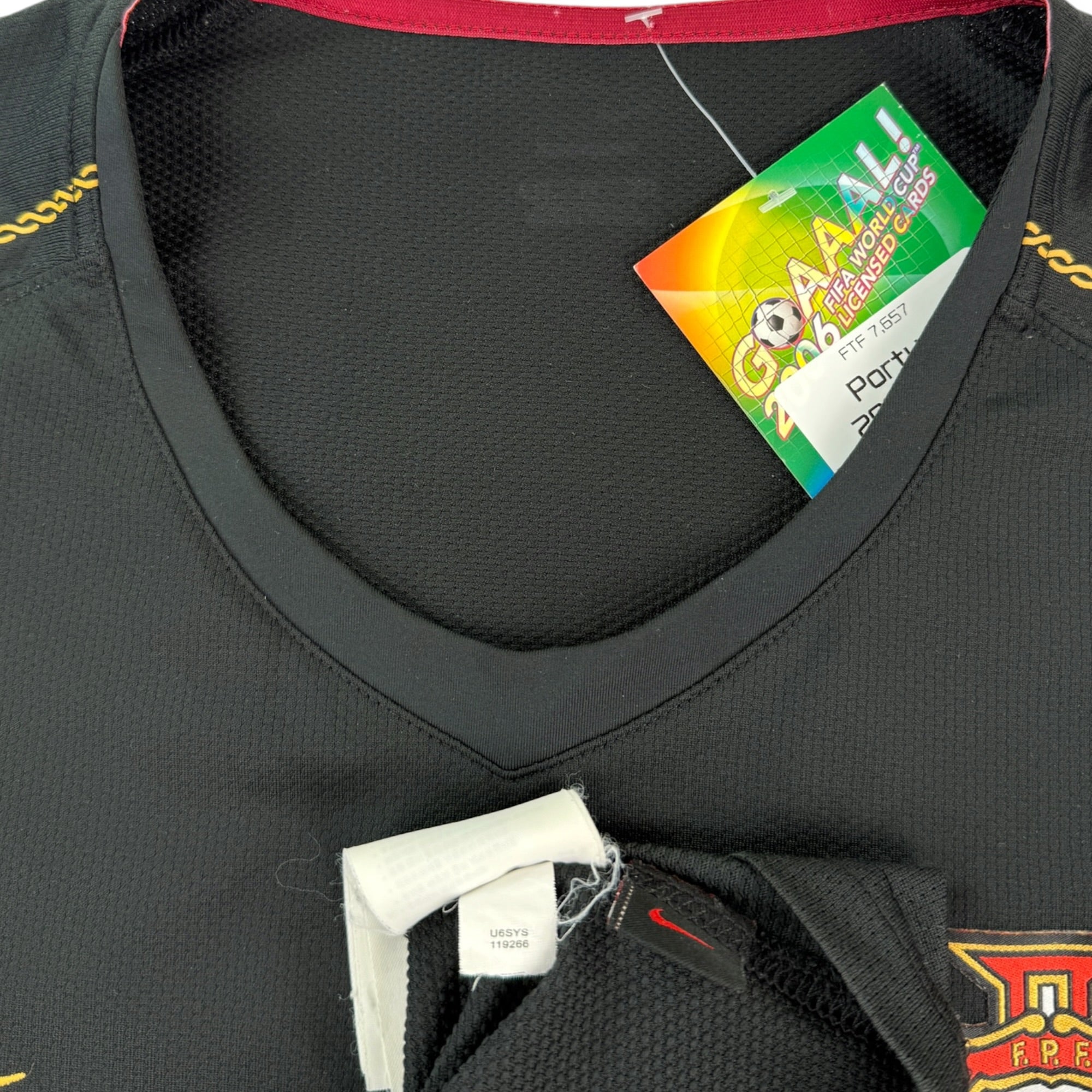 Portugal 2006 Away Shirt (XL)