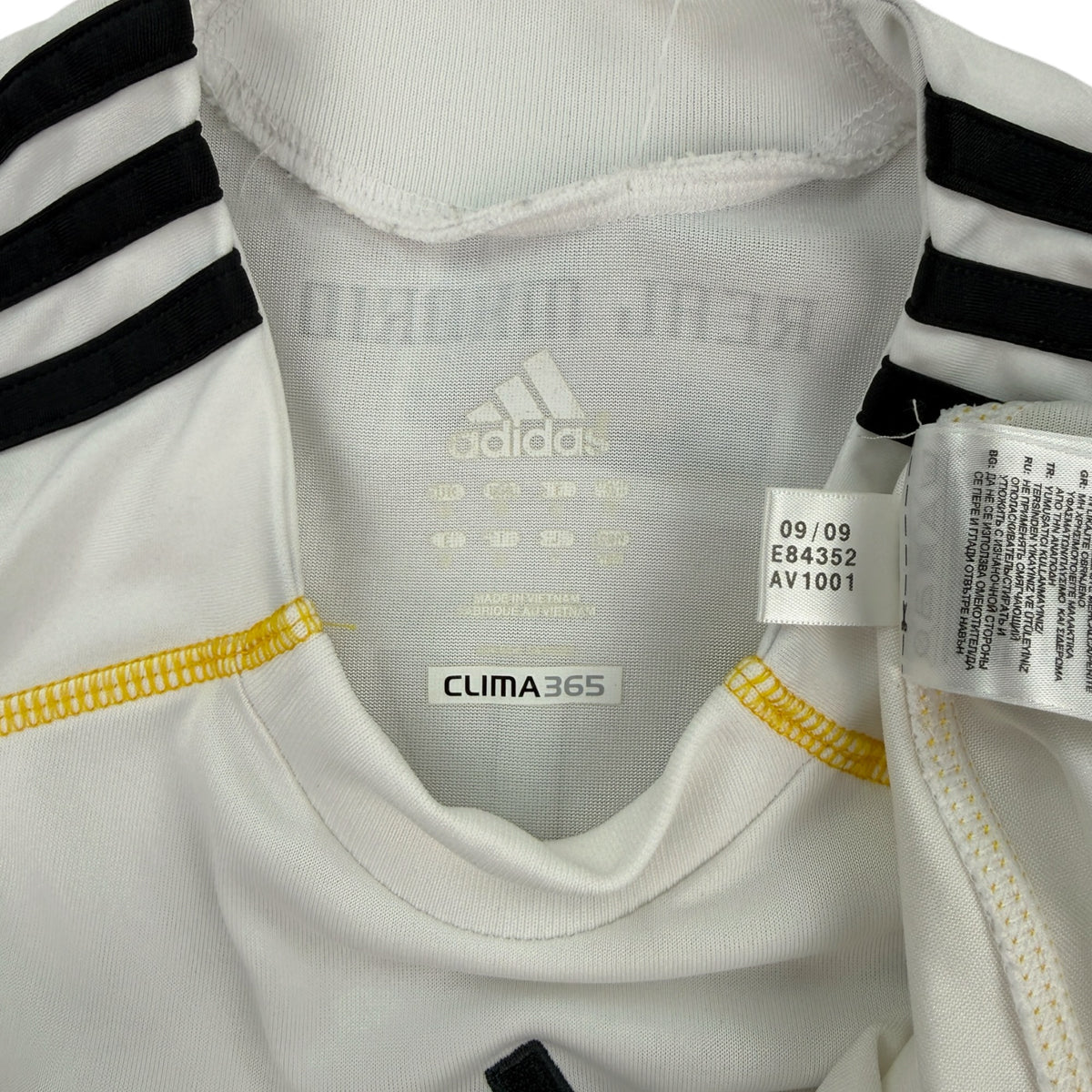 Real Madrid 2009 Home Shirt, Kaka 8 (M)
