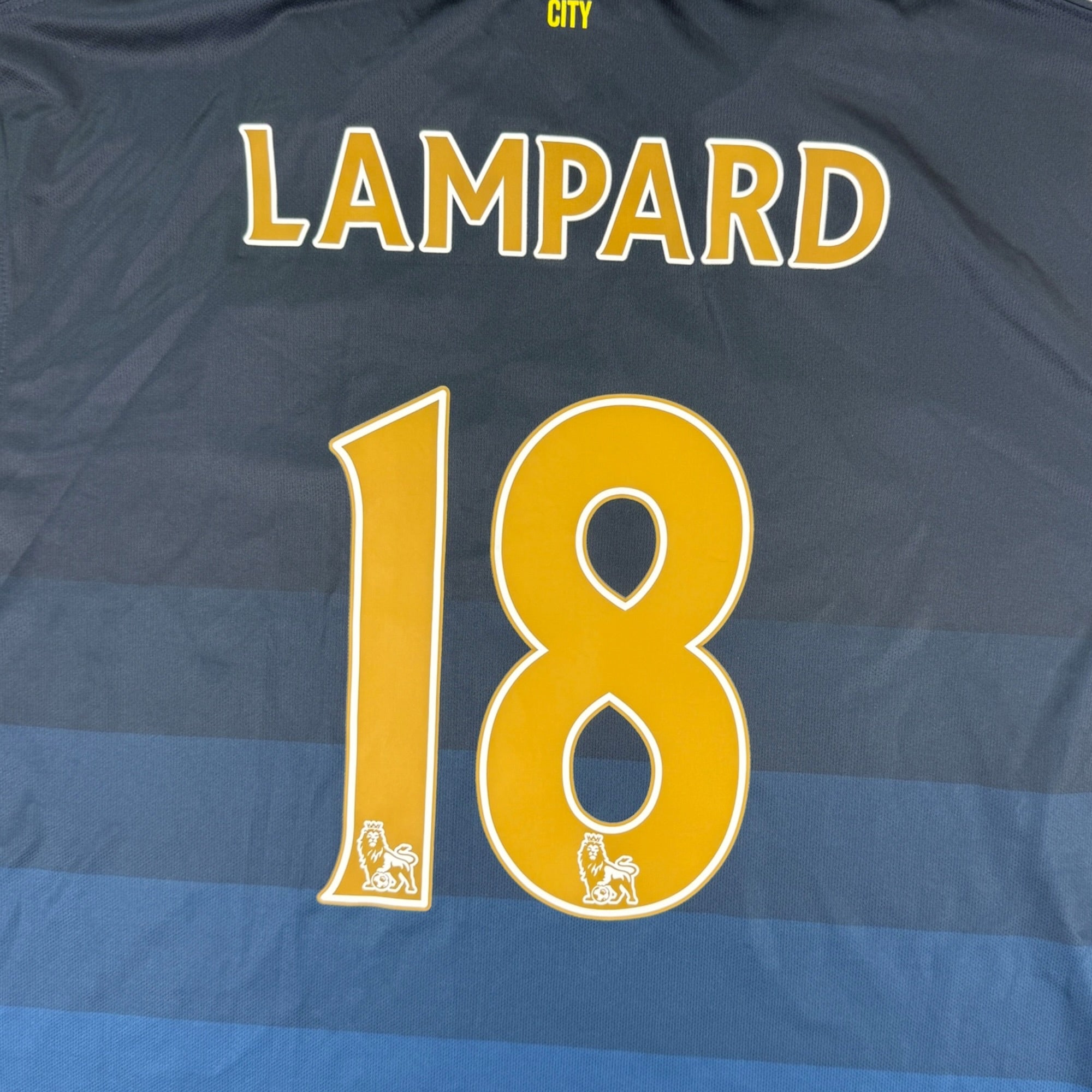 Manchester City 2014 Away Shirt, Lampard 18 (XL)