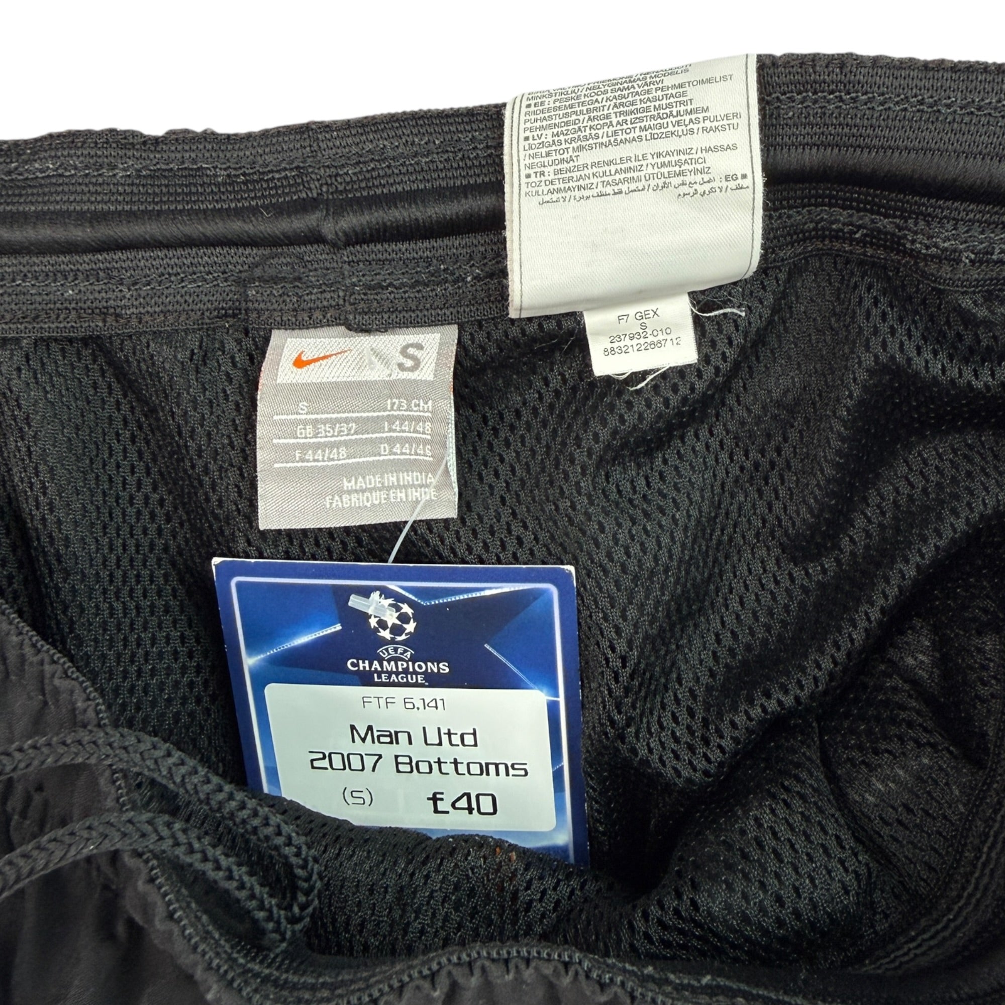 Manchester United 2007 Tracksuit Bottoms (S)