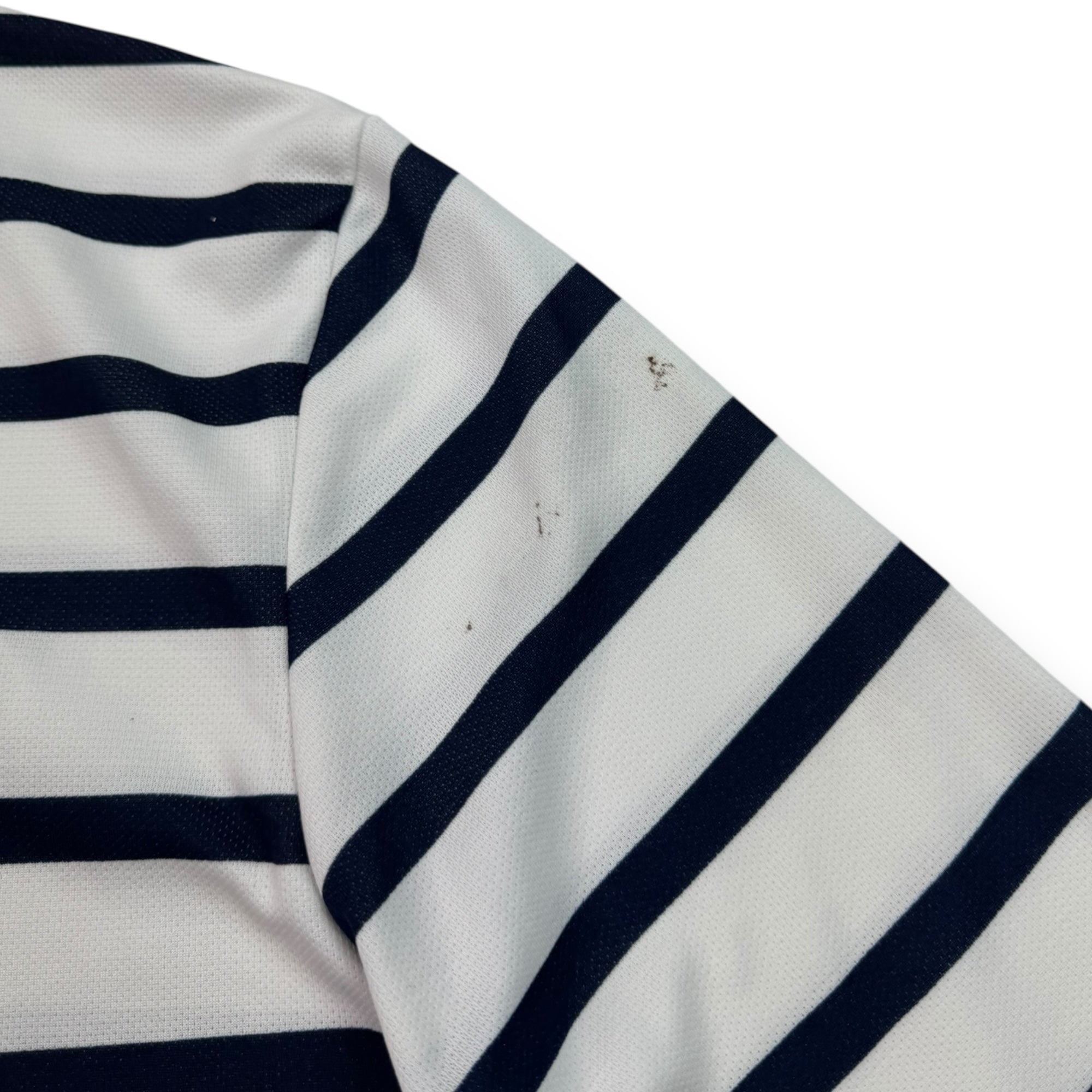 France 2011 Away Shirt (M)