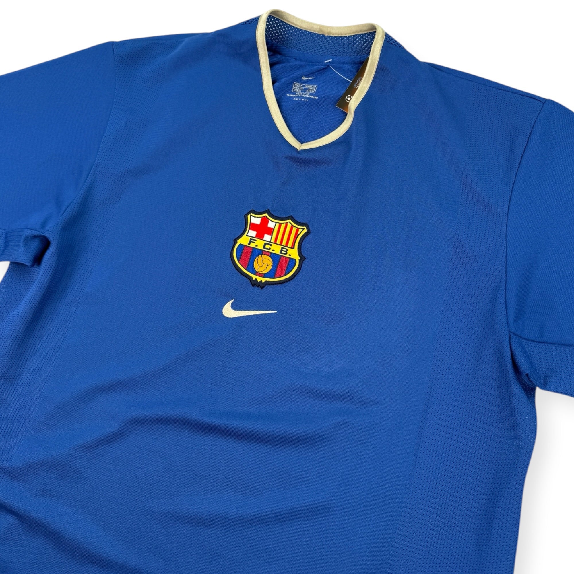 FC Barcelona 2001 Third Shirt (M)