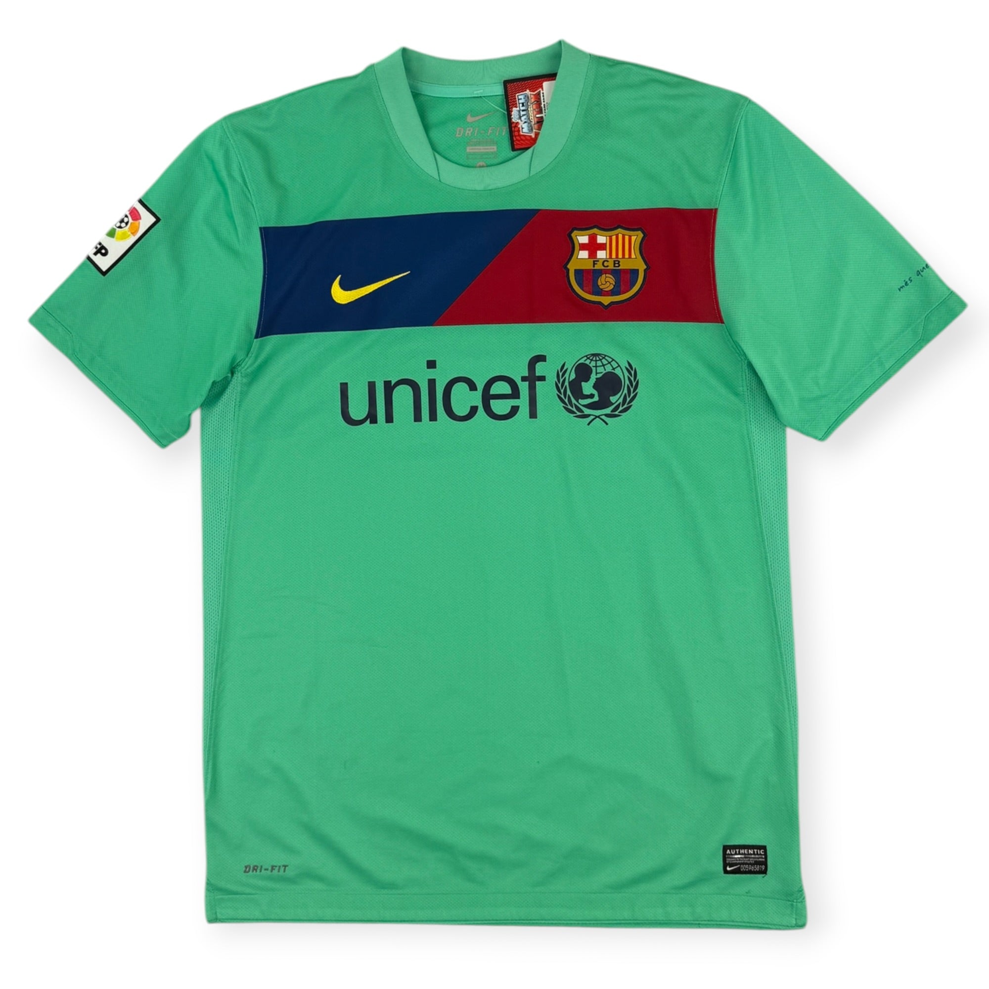 FC Barcelona 2010 Away Shirt (M)