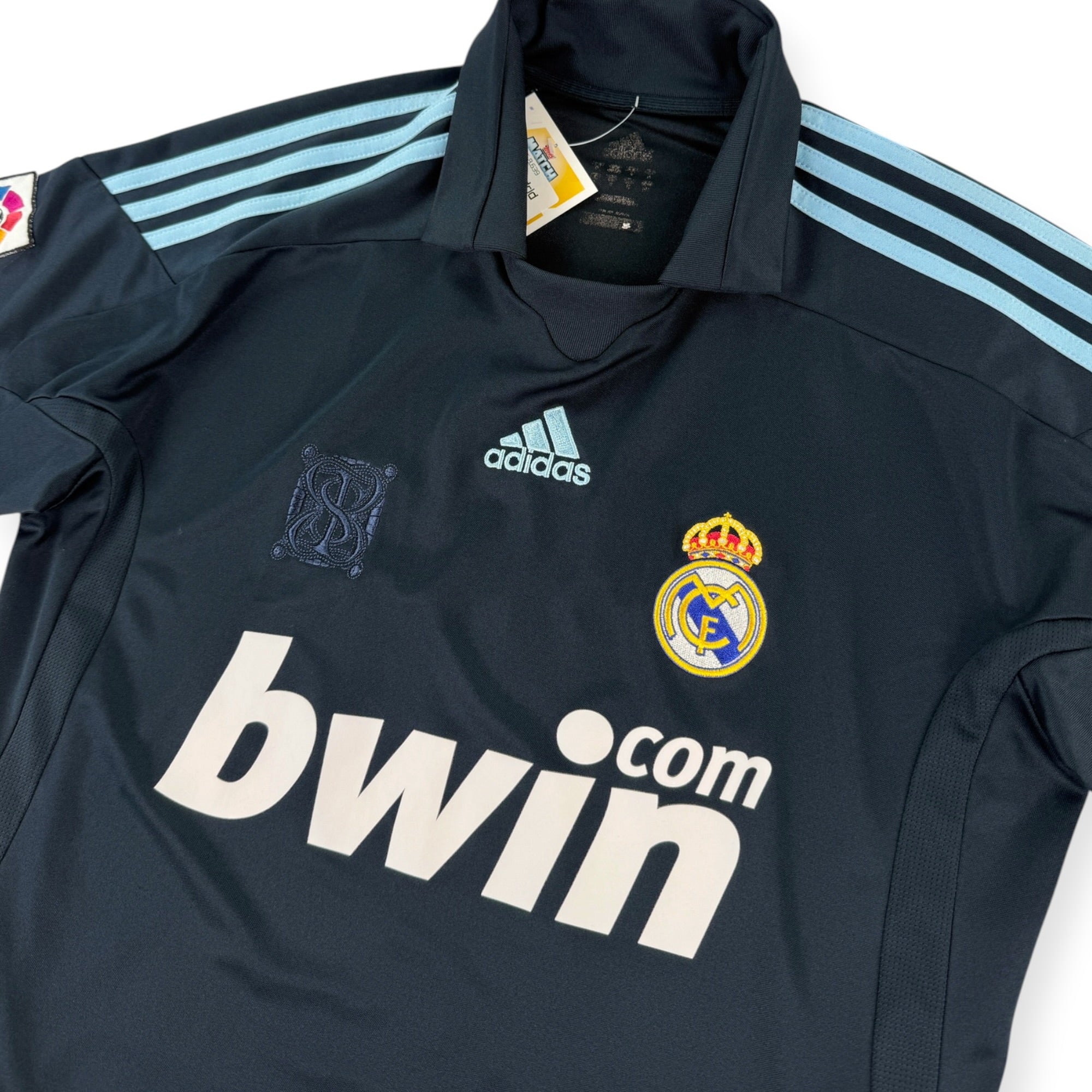 Real Madrid 2009 Away Shirt (S)