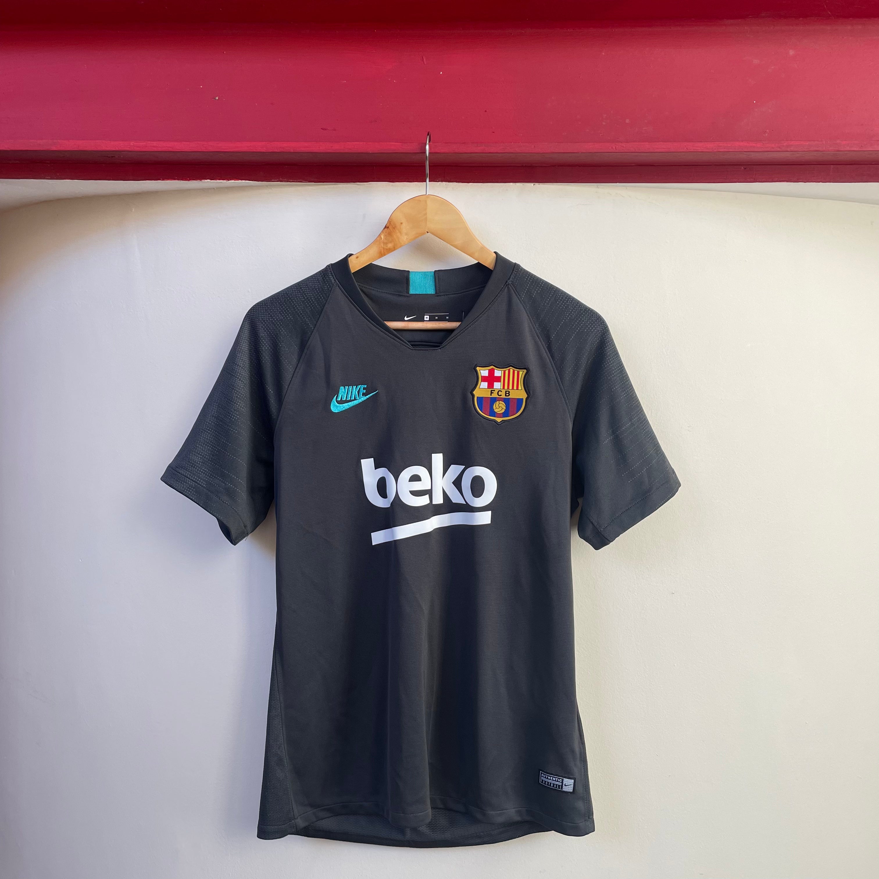 Barcelona training online jersey 2019