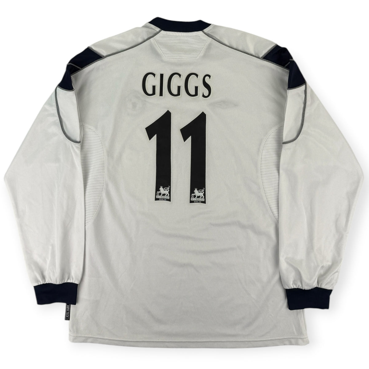 Manchester United 2000 L/S Away Shirt, Giggs 11 (L)
